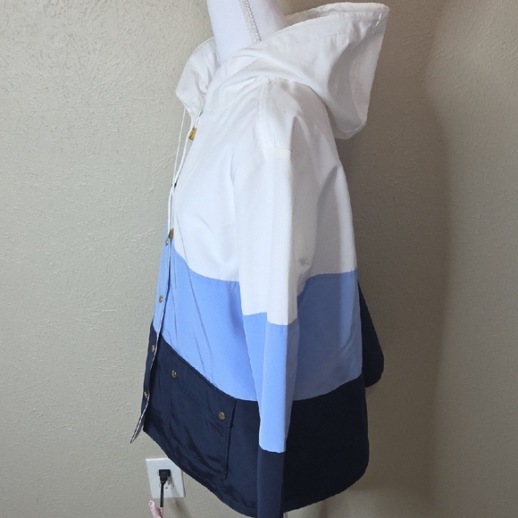 Crown & Ivy Medium Blue and White Hooded Rain Jacket - Picture 5 of 9